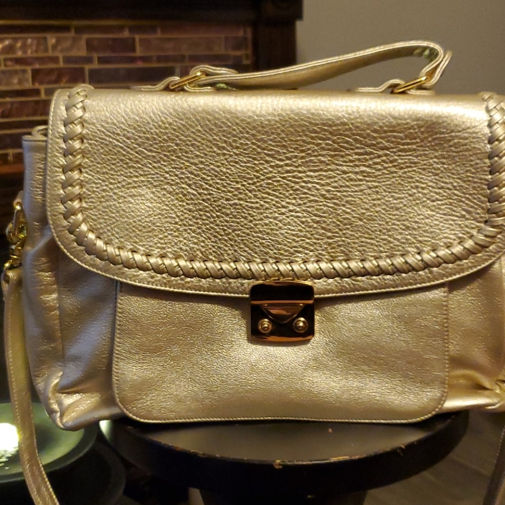 B-low the Belt bag